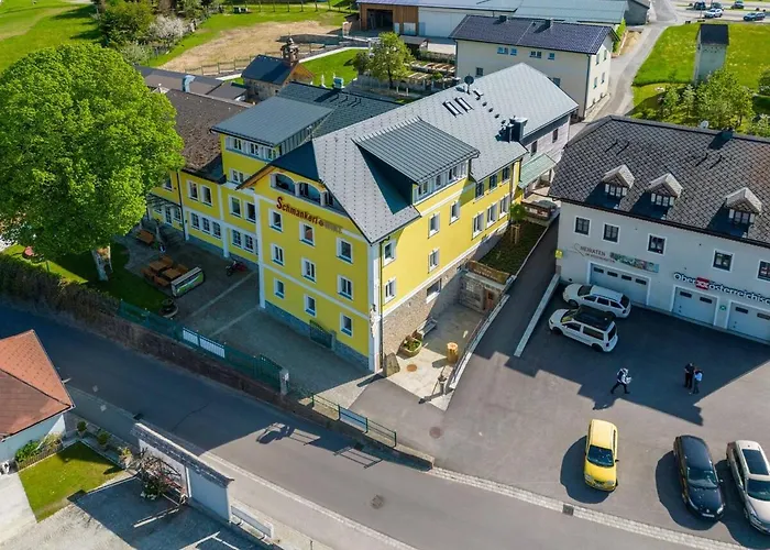 Schmankerlwirt - Family Vorderweissenbach